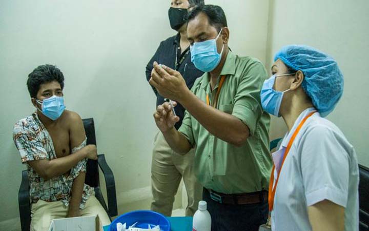 ভারতে টিকাকরণের সংখ্যা ছাড়াল ৯৮ কোটি